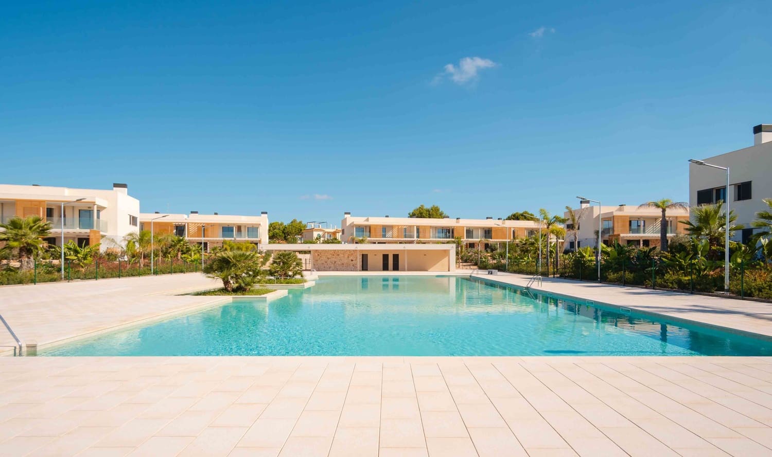 2 slaapkamer Flat te koop in Sa Rapita / La Rapita met zwembad - € 748.000 (Ref: 7684114)