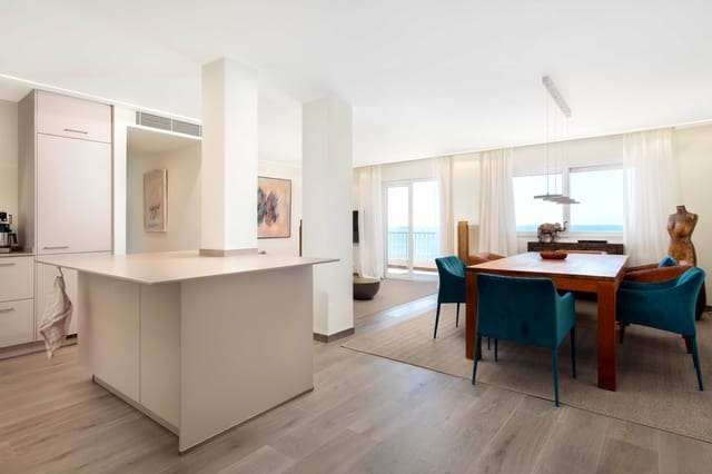 4 bedroom Flat for sale in Cala Mayor, Palma de Mallorca with garage - € 1,450,000 (Ref: 7731350)