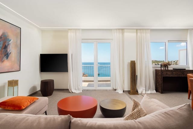 4 bedroom Flat for sale in Cala Mayor, Palma de Mallorca with garage - € 1,450,000 (Ref: 7731350)