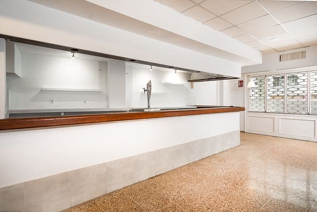 2 sypialnia Biznes na sprzedaż w El Terreno, Palma de Mallorca - 420 000 € (Ref: 7758253)