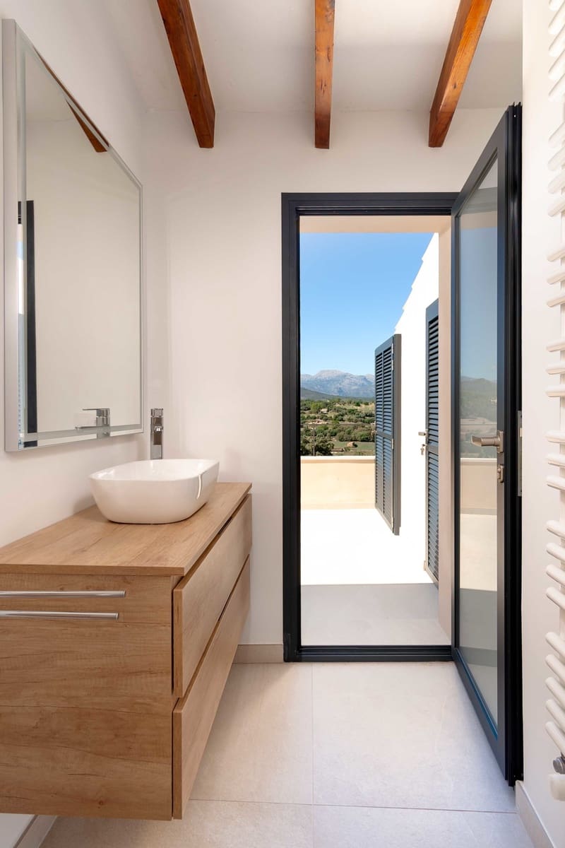 3 soveværelse Byhus til salg i Llubi - € 1.320.000 (Ref: 7834730)