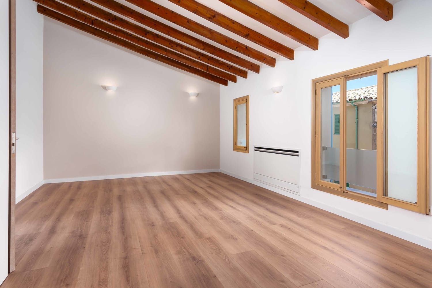 3 soveværelse Byhus til salg i Llubi - € 1.320.000 (Ref: 7834730)