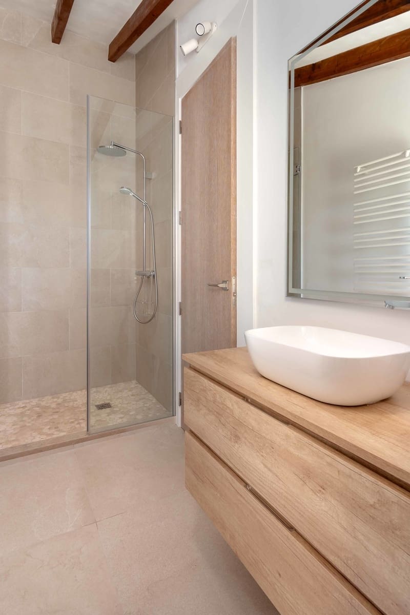 3 soveværelse Byhus til salg i Llubi - € 1.320.000 (Ref: 7834730)