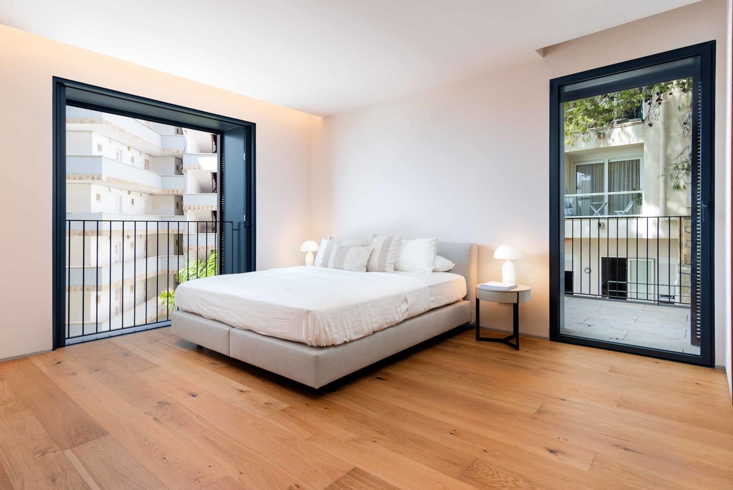 3 soveværelse Lejlighed til salg i Cala Mayor med swimmingpool garage - € 2.080.500 (Ref: 7851965)