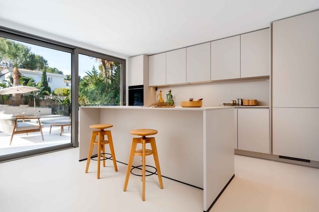 4 Zimmer Villa zu verkaufen in Calvià Pueblo, Calvià - 2.950.000 € (Ref: 8076071)