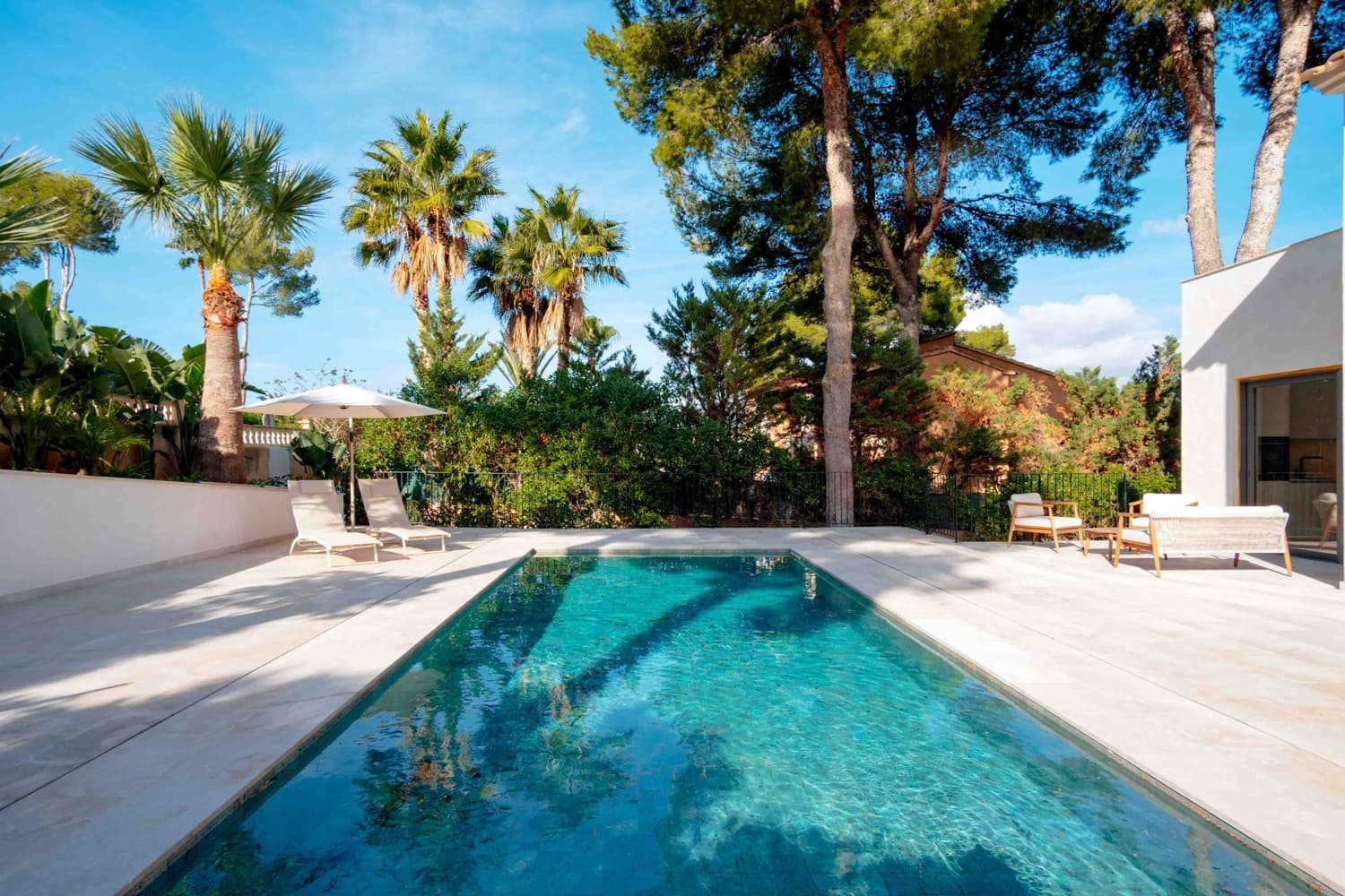 4 bedroom Villa for sale in Calvia - € 2,950,000 (Ref: 8076071)