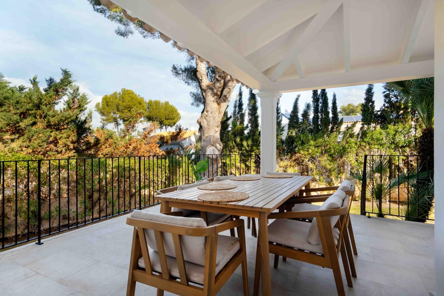 4 bedroom Villa for sale in Calvia - € 2,950,000 (Ref: 8076071)
