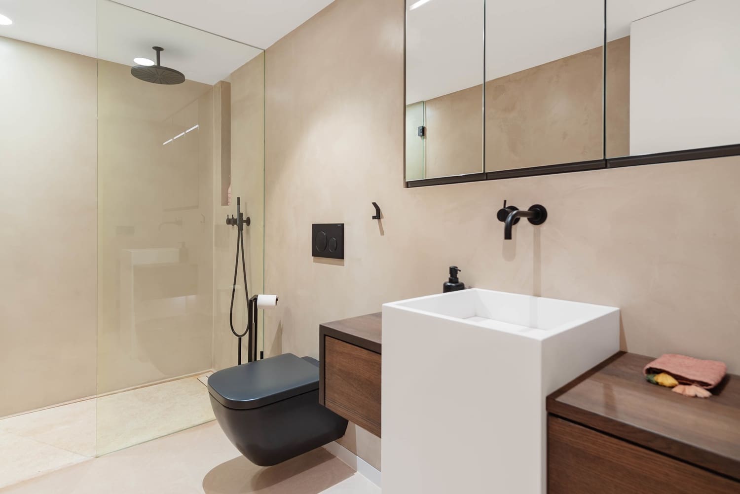 4 soverom Villa til salgs i Bendinat med svømmebasseng garasje - € 6 500 000 (Ref: 8497599)