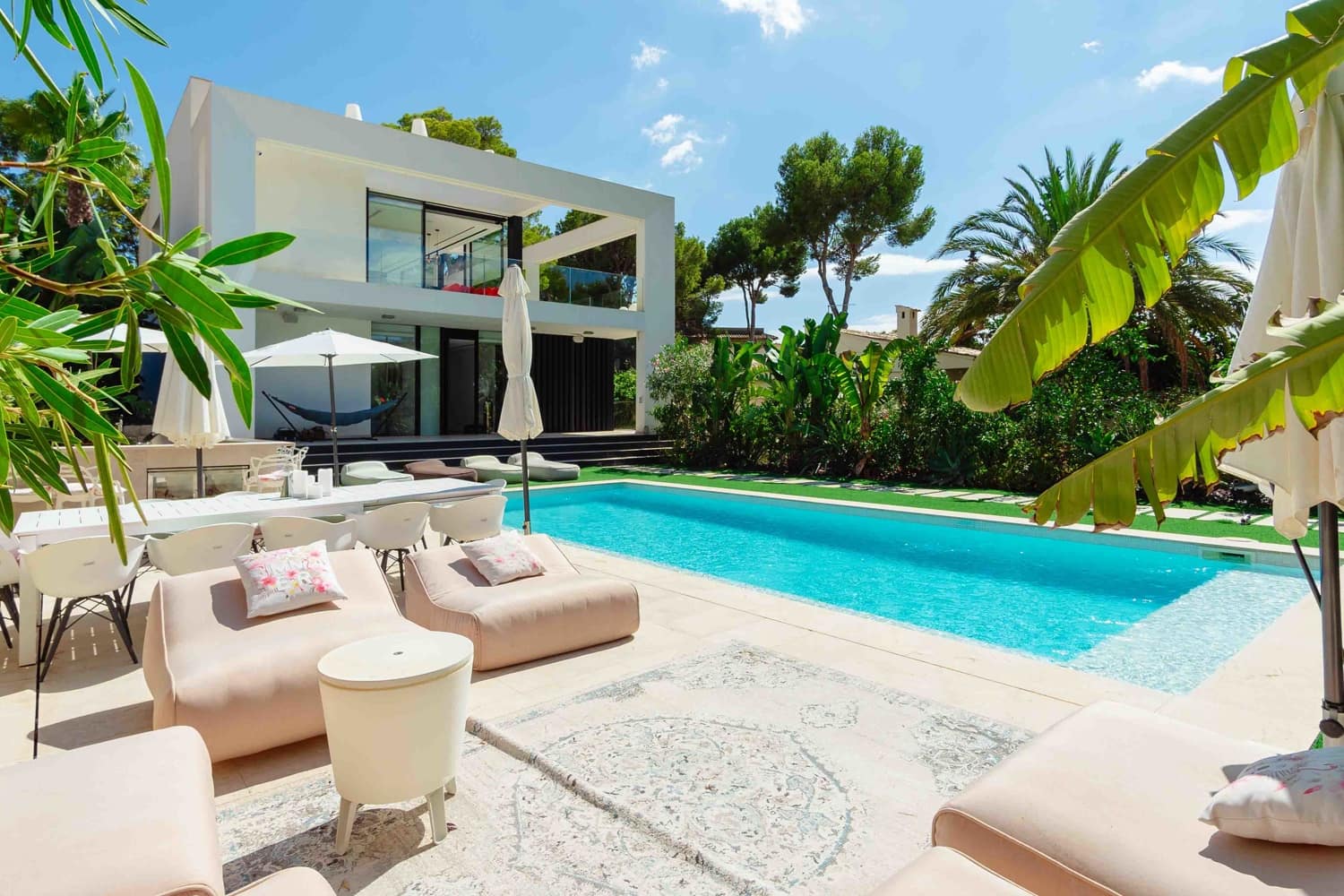 4 soverom Villa til salgs i Bendinat med svømmebasseng garasje - € 6 500 000 (Ref: 8497599)