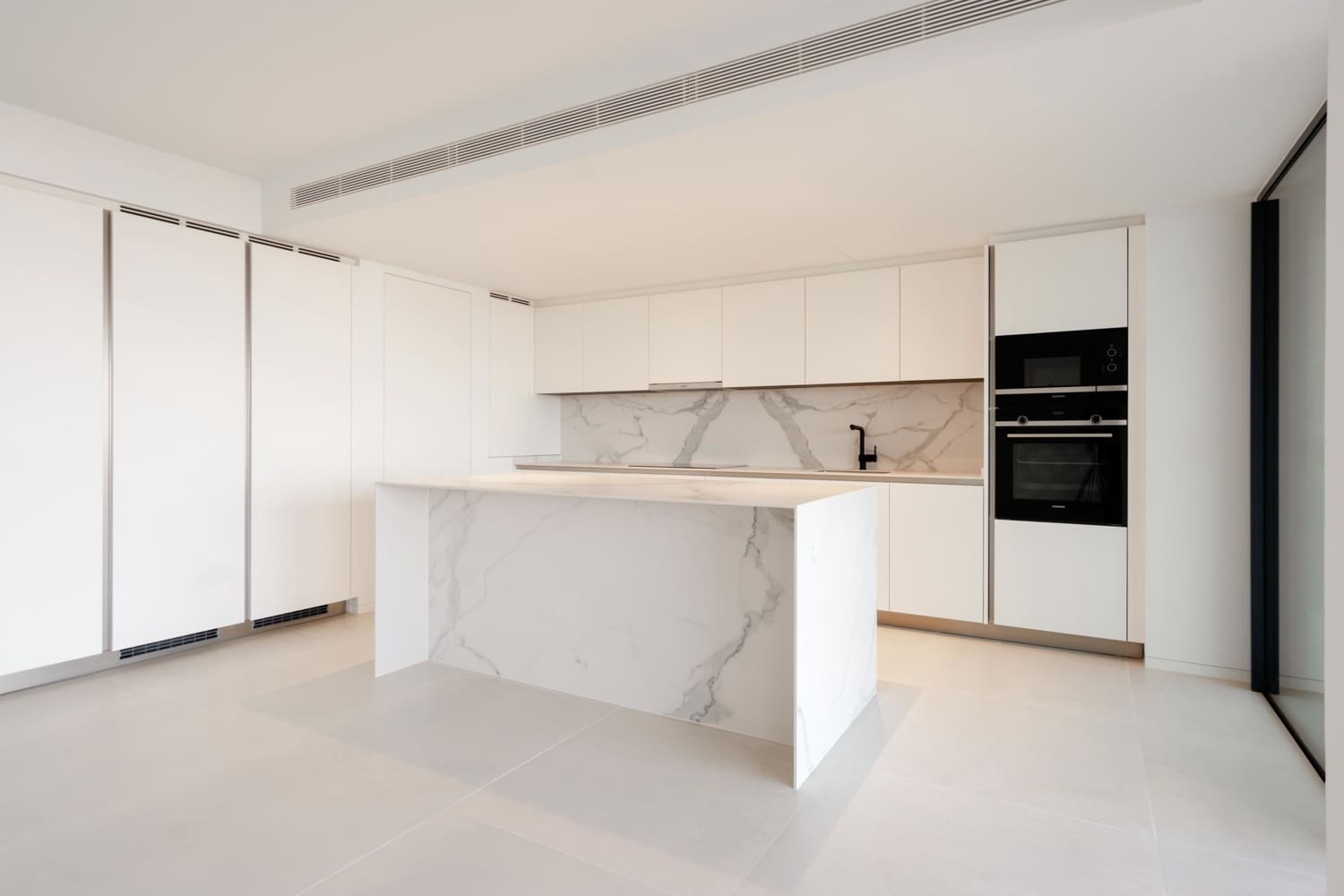 3 sypialnia Mieszkanie na sprzedaż w Palma de Mallorca z basenem garażem - 2 400 000 € (Ref: 8669249)