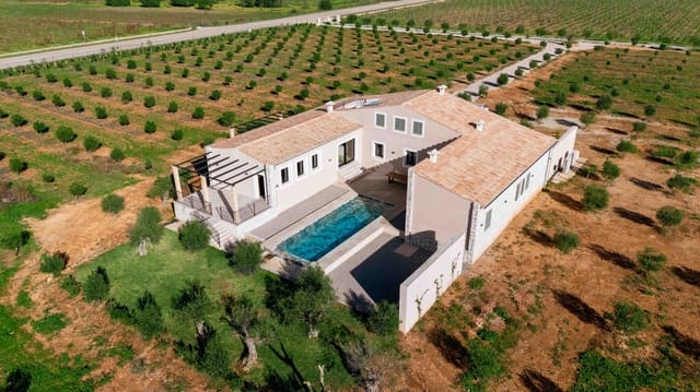 5 makuuhuone Maalaistalo myytävänä paikassa Santa María del Camí mukana uima-altaan - 4 100 000 € (Ref: 8741902)