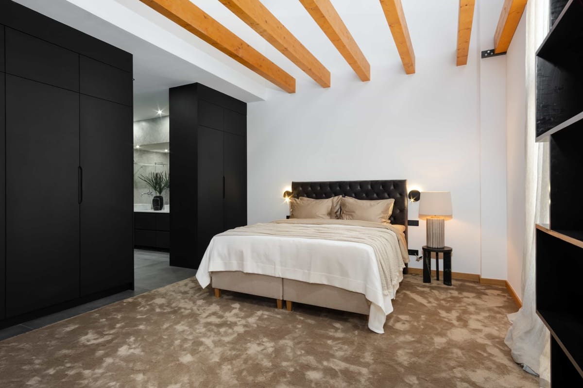 3 bedroom Flat for sale in Palma de Mallorca - € 3,200,000 (Ref: 8826045)