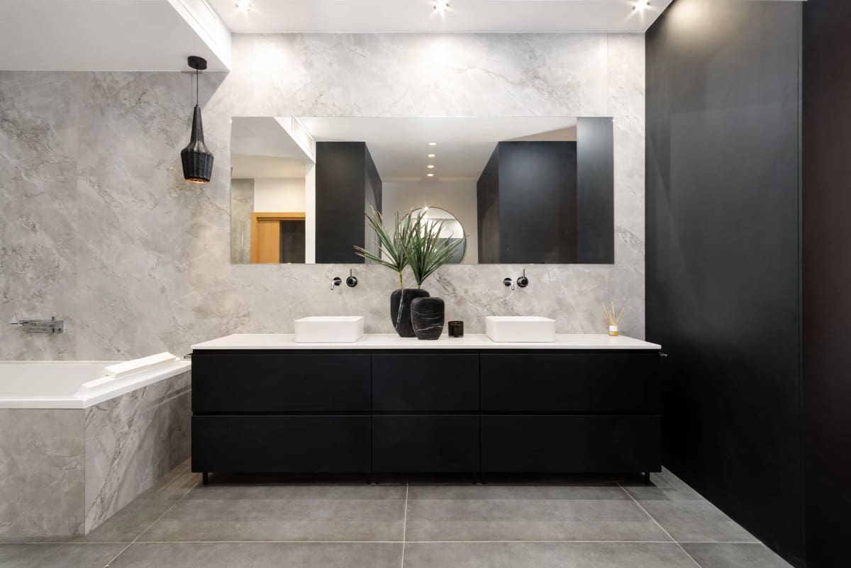3 bedroom Flat for sale in Palma de Mallorca - € 3,200,000 (Ref: 8826045)