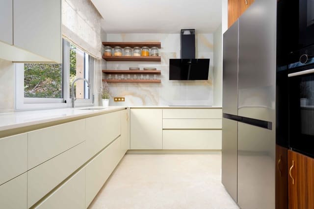 4 slaapkamer Flat te koop in Sol de Mallorca, Calvià met zwembad - € 1.650.000 (Ref: 8880869)