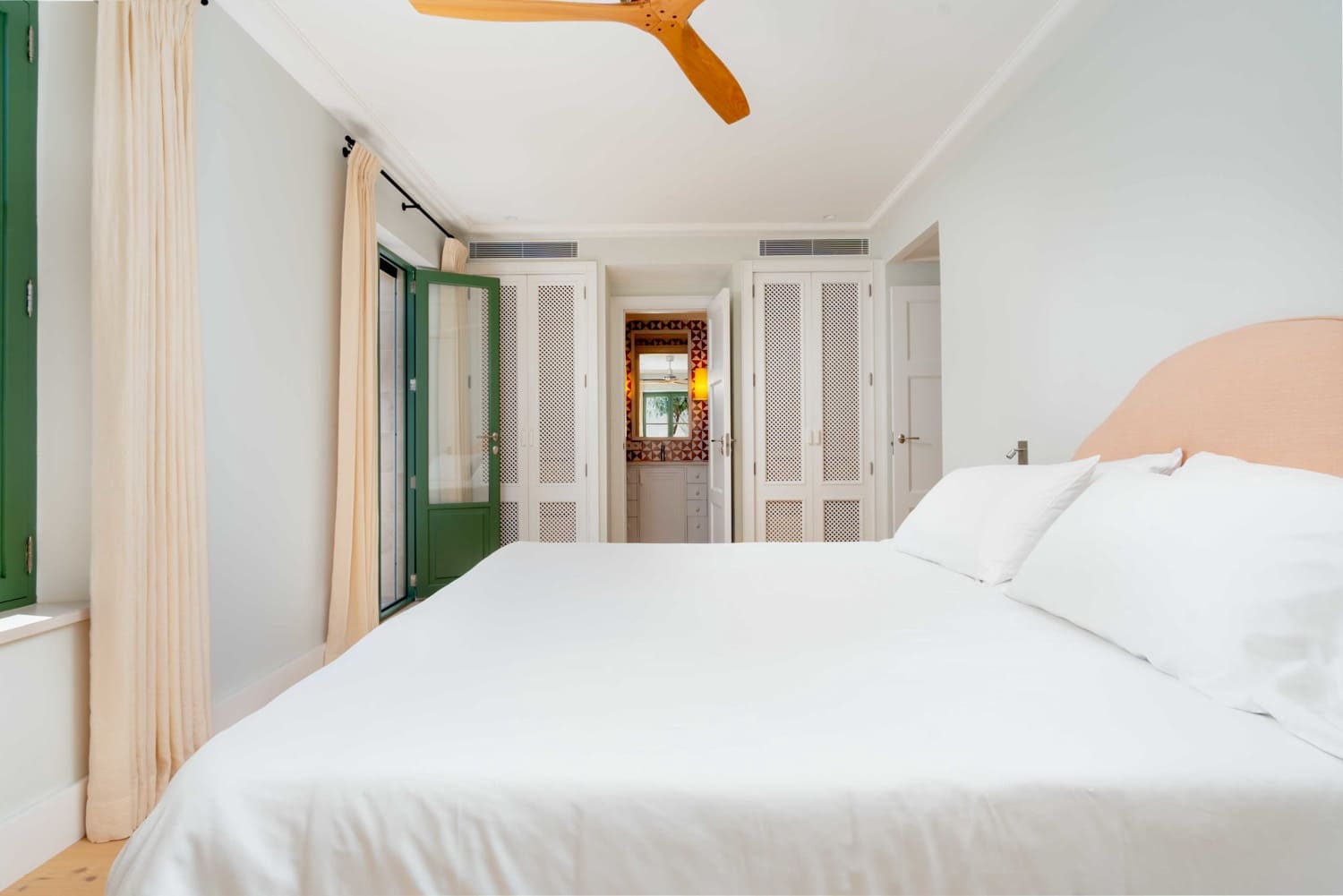 3 slaapkamer Villa te koop in Cas Catala met zwembad - € 2.850.000 (Ref: 8904000)