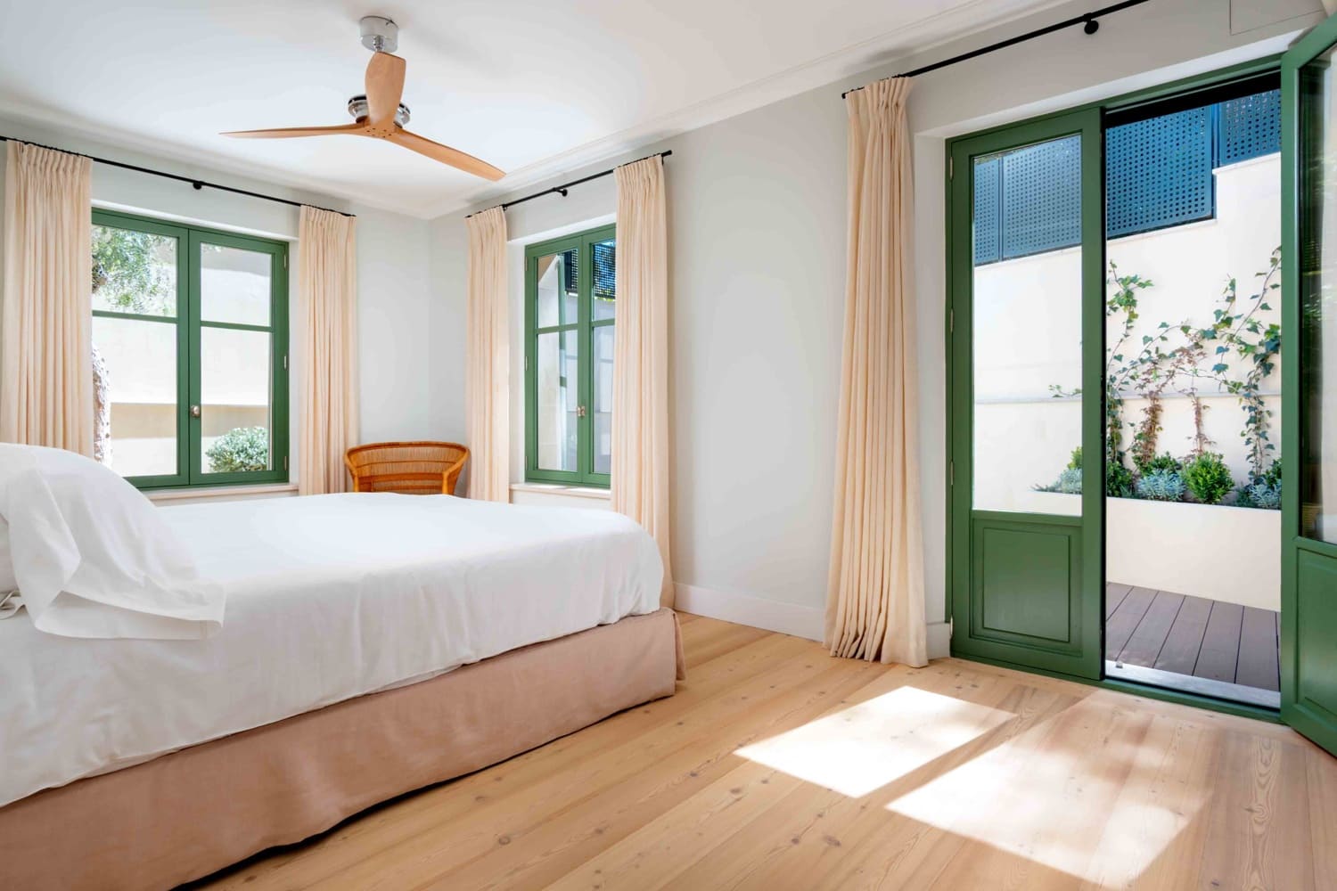 3 slaapkamer Villa te koop in Cas Catala met zwembad - € 2.850.000 (Ref: 8904000)