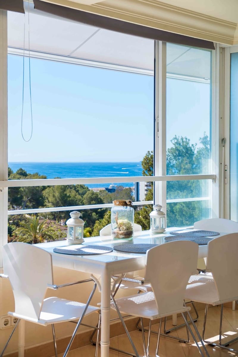 2 bedroom Flat for sale in Bendinat with garage - € 395,000 (Ref: 8913325)