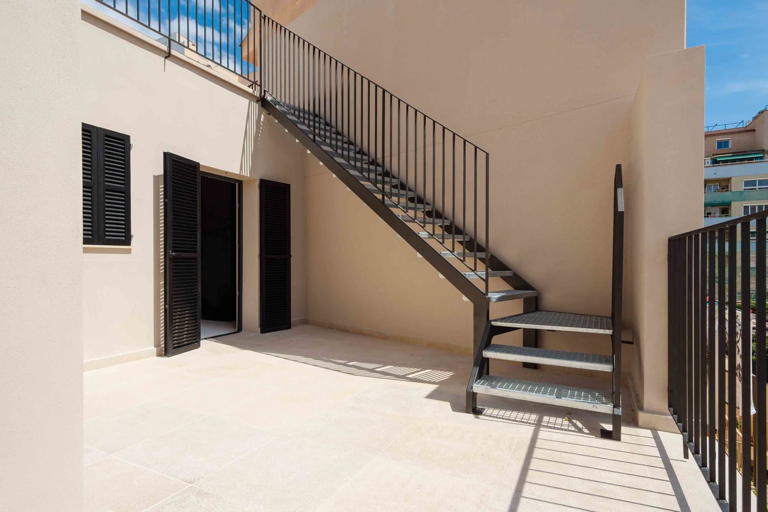 3 sypialnia Dom na sprzedaż w Palma de Mallorca z basenem garażem - 1 650 000 € (Ref: 8944413)