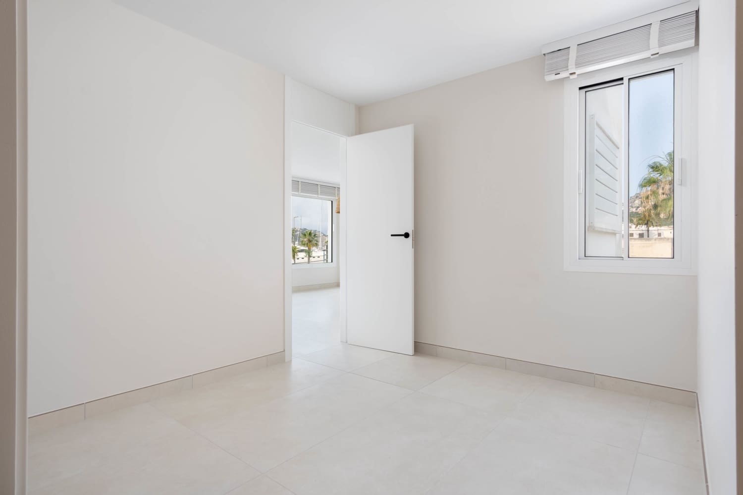 2 soverom Leilighet til salgs i Puerto de Andratx med svømmebasseng garasje - € 695 000 (Ref: 9046251)