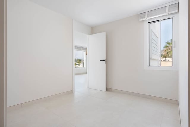 2 chambre Appartement à vendre à Puerto de Andratx, Andratx avec piscine garage - 695 000 € (Ref: 9046251)