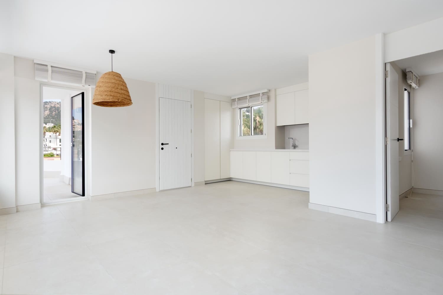 2 soverom Leilighet til salgs i Puerto de Andratx med svømmebasseng garasje - € 695 000 (Ref: 9046251)