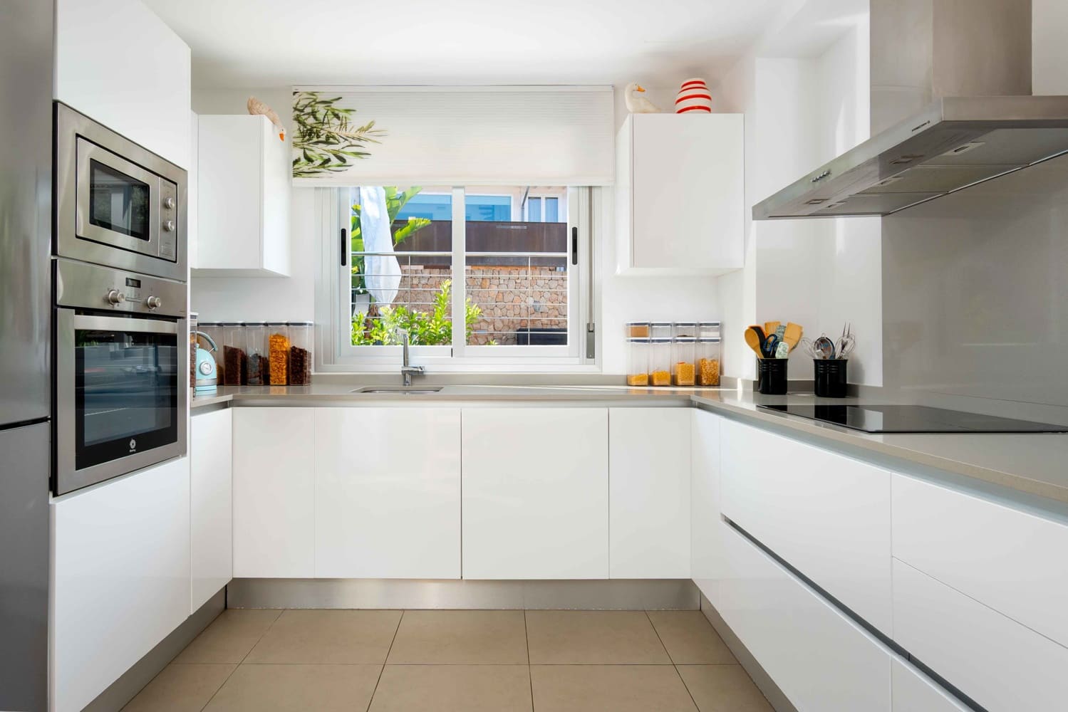 3 slaapkamer Huis te koop in Cala Blava met zwembad garage - € 1.550.000 (Ref: 9105042)