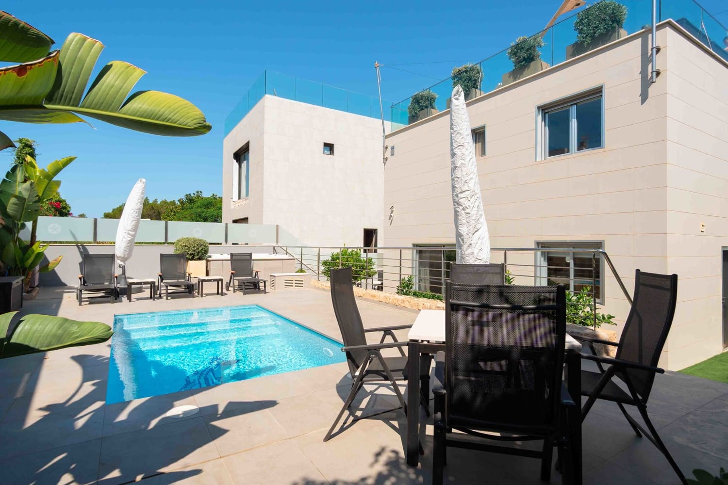 3 slaapkamer Huis te koop in Cala Blava met zwembad garage - € 1.550.000 (Ref: 9105042)