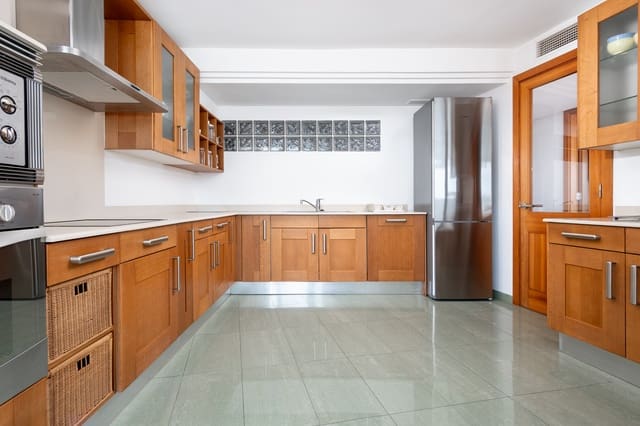3 chambre Appartement à vendre à El Terreno, Palma de Mallorca - 1 600 000 € (Ref: 9296356)