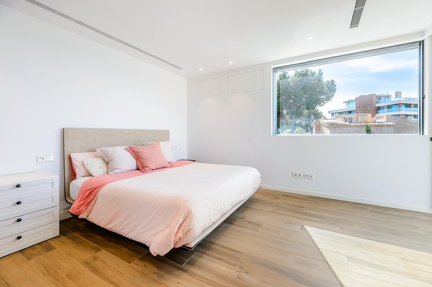 4 makuuhuone Huvila myytävänä paikassa Bendinat mukana uima-altaan 
autotalli - 6 200 000 € (Ref: 9343509)