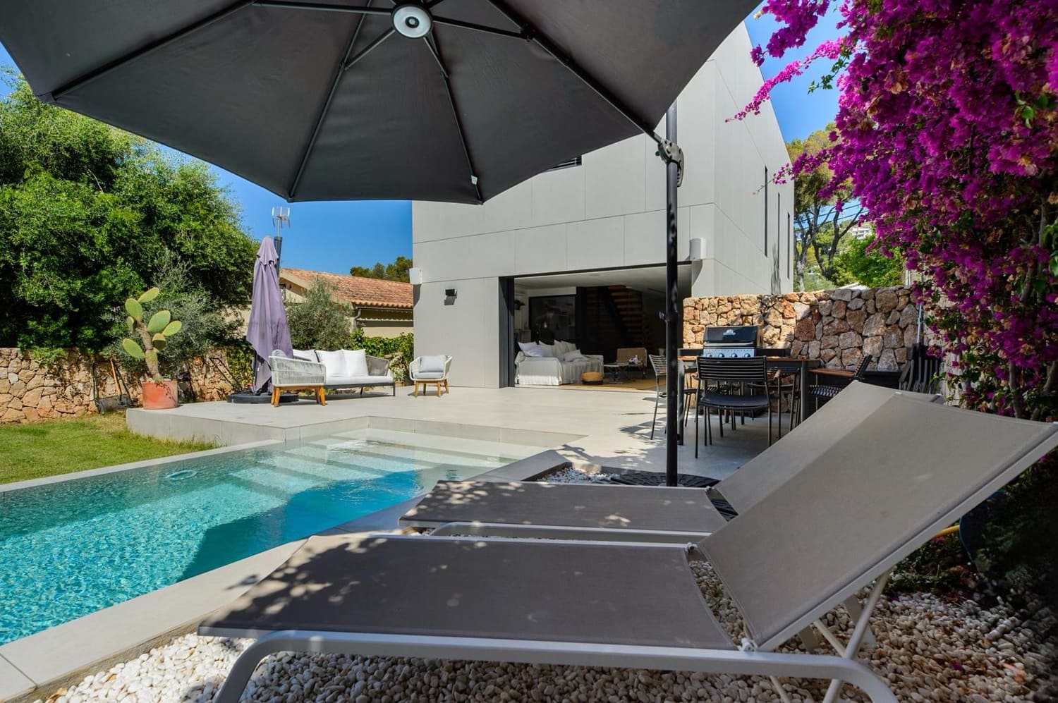 4 makuuhuone Huvila myytävänä paikassa Bendinat mukana uima-altaan 
autotalli - 6 200 000 € (Ref: 9343509)