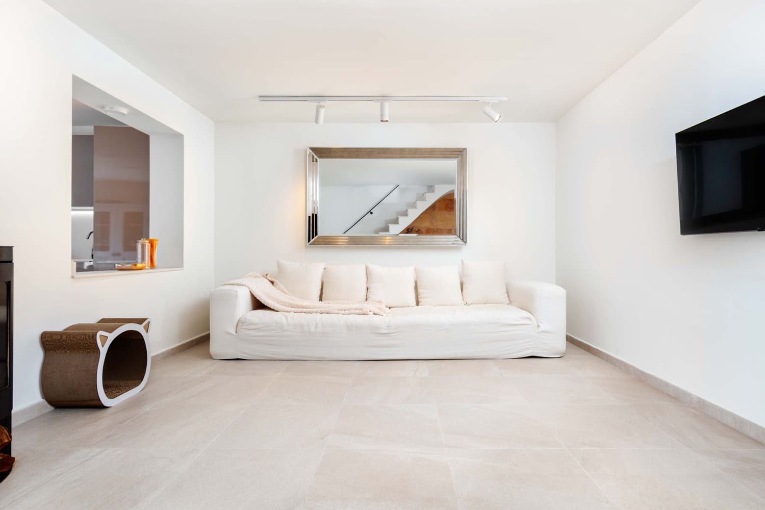 3 bedroom Townhouse for sale in Santa Maria del Cami with pool - € 739,000 (Ref: 9401334)