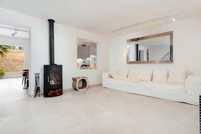 3 chambre Maison de Ville à vendre à Santa María del Camí avec piscine - 739 000 € (Ref: 9401334)