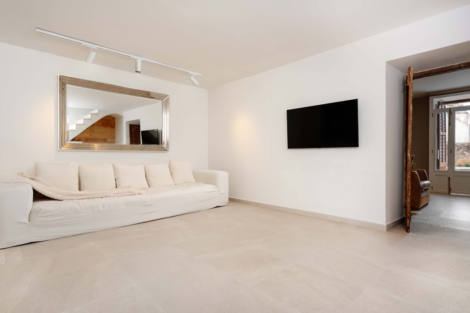 3 bedroom Townhouse for sale in Santa Maria del Cami with pool - € 739,000 (Ref: 9401334)