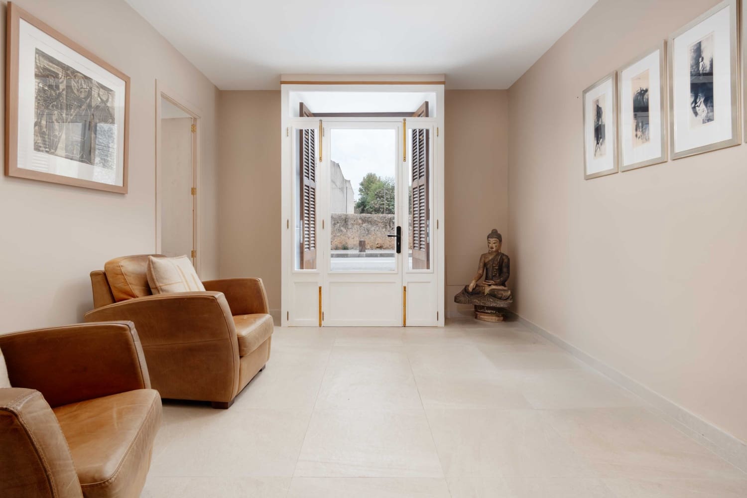 3 bedroom Townhouse for sale in Santa Maria del Cami with pool - € 739,000 (Ref: 9401334)