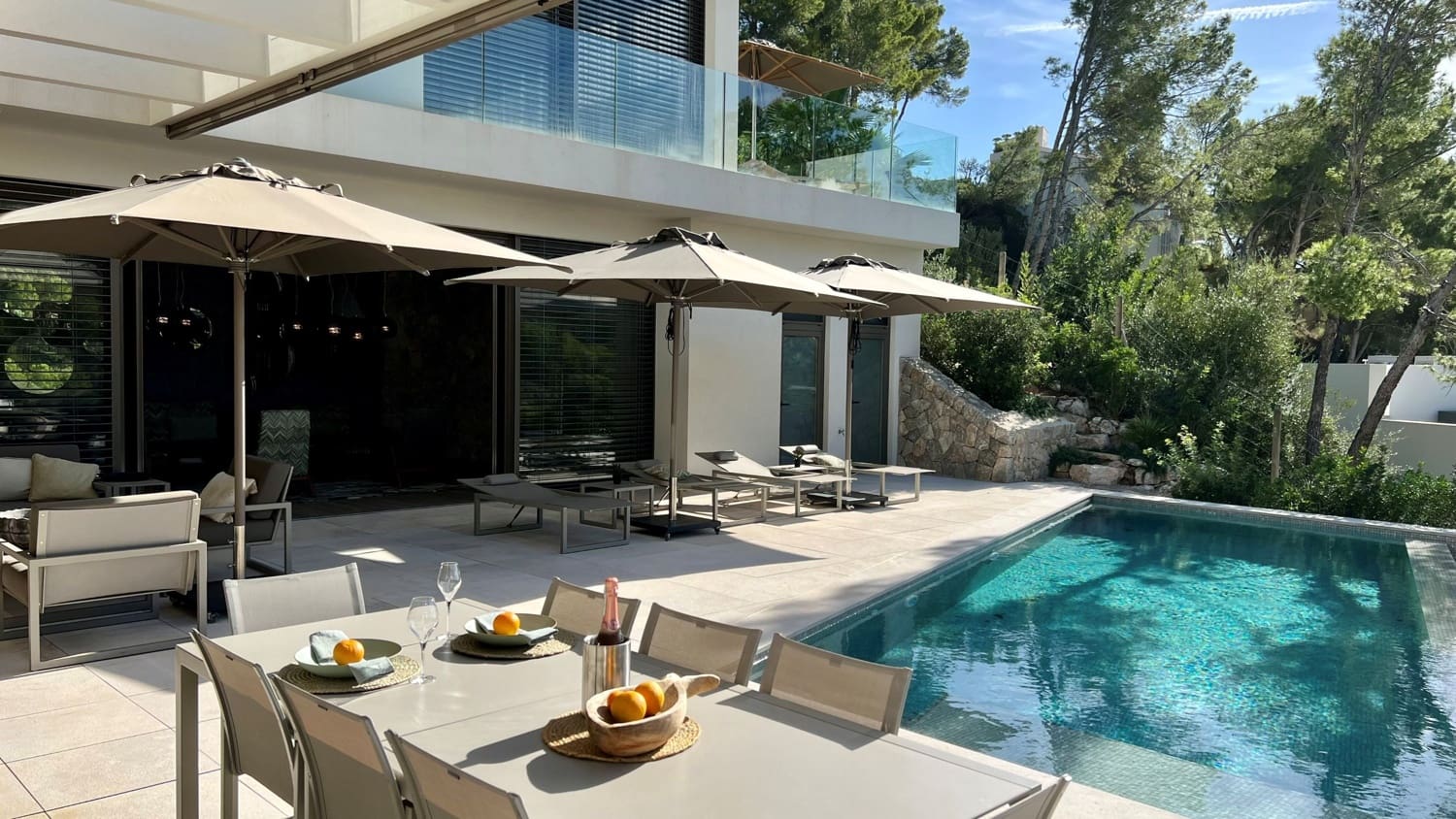 5 bedroom Villa for sale in Puerto de Andratx with pool - € 6,950,000 (Ref: 9401335)