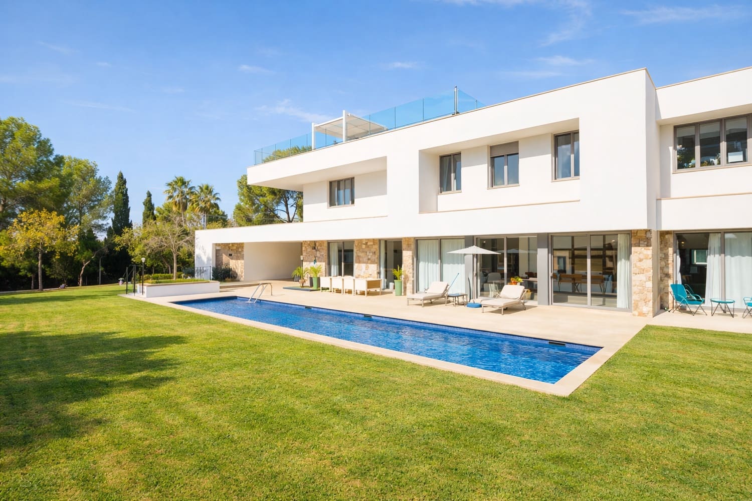 5 bedroom Villa for sale in Calvia with garage - € 4,490,000 (Ref: 9481469)