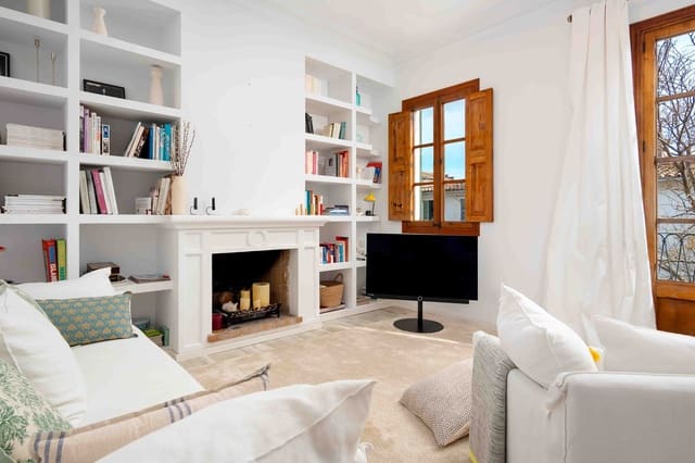 2 bedroom Penthouse for sale in Santa Catalina, Palma de Mallorca - € 850,000 (Ref: 9547182)