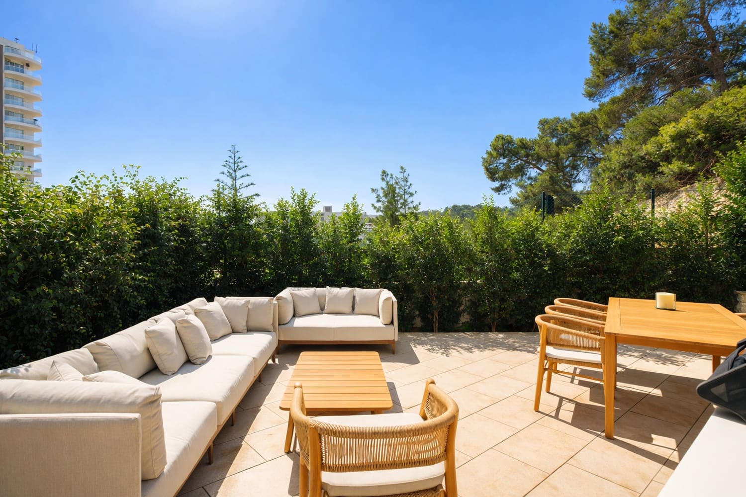 2 bedroom Flat for sale in Palma de Mallorca with pool - € 1,500,000 (Ref: 9563795)