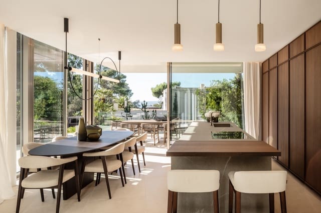 4 bedroom Villa for sale in Bendinat, Calvià with pool - € 6,800,000 (Ref: 9630607)