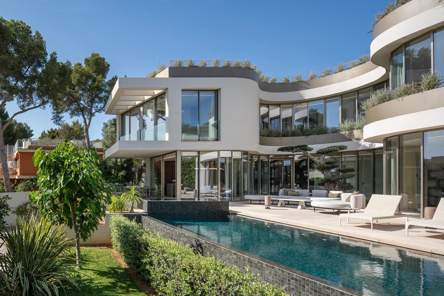 4 bedroom Villa for sale in Bendinat with pool - € 6,800,000 (Ref: 9630607)