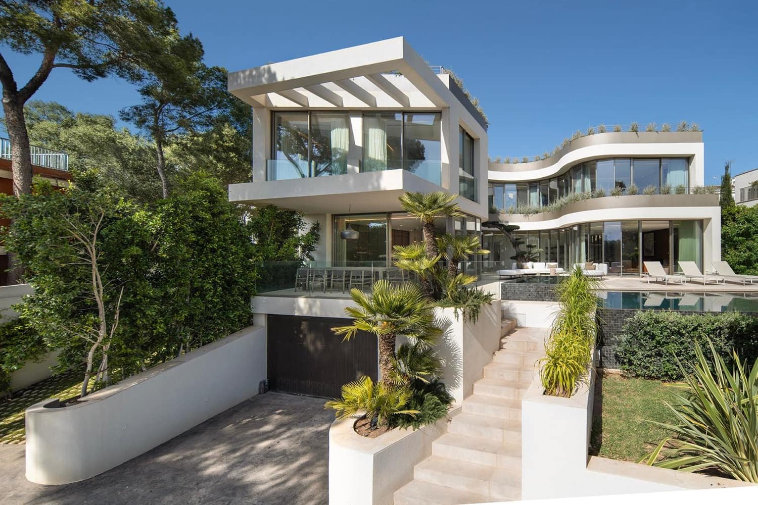 4 bedroom Villa for sale in Bendinat with pool - € 6,800,000 (Ref: 9630607)