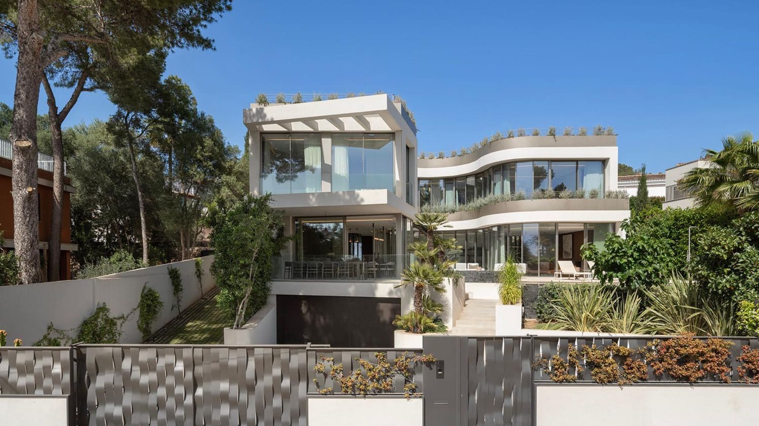 4 bedroom Villa for sale in Bendinat with pool - € 6,800,000 (Ref: 9630607)