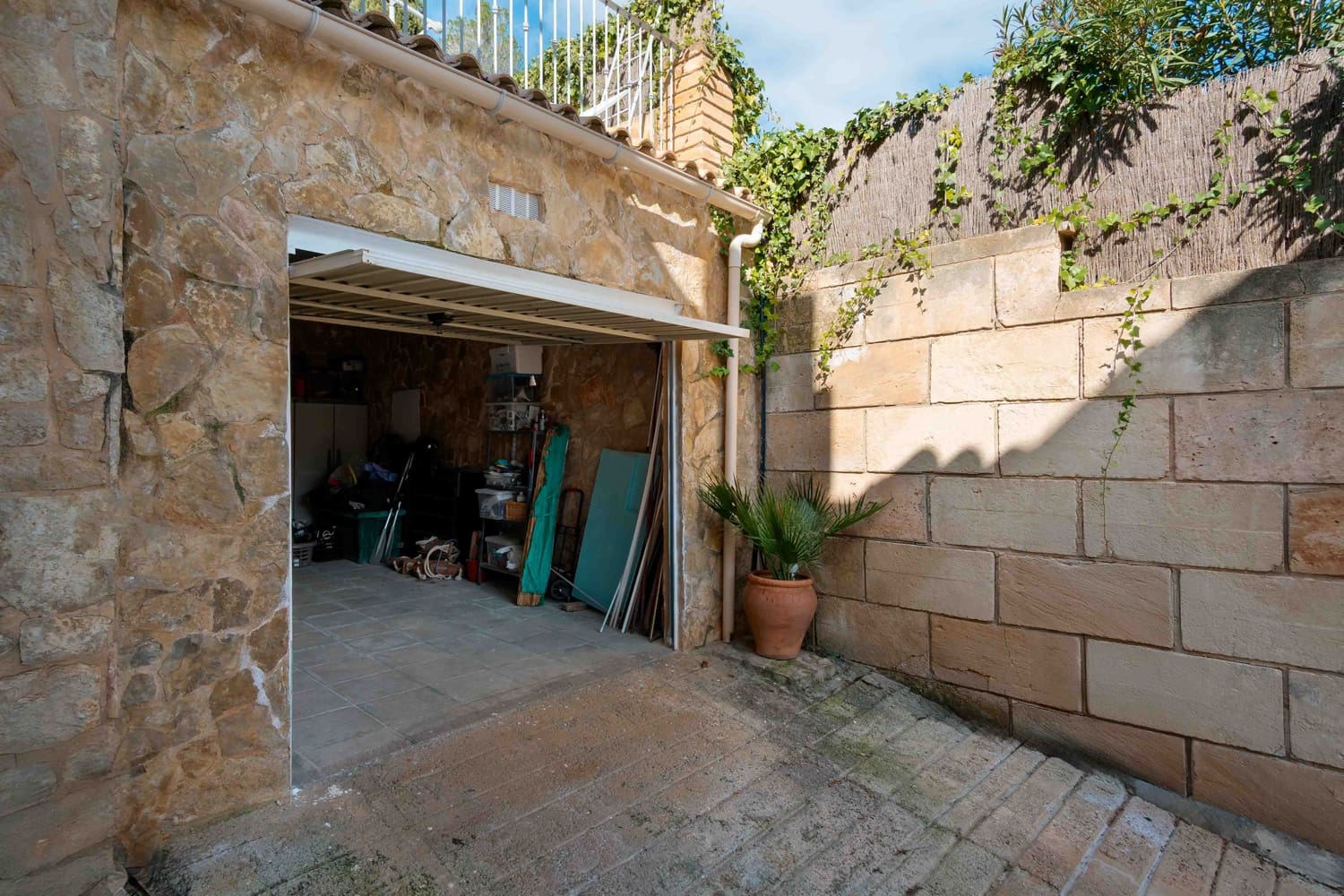 4 makuuhuone Huvila myytävänä paikassa Bendinat mukana uima-altaan - 2 250 000 € (Ref: 9656833)