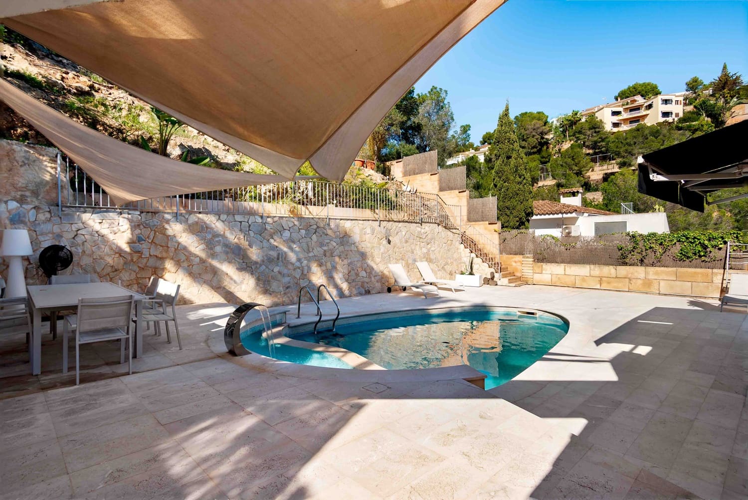 4 makuuhuone Huvila myytävänä paikassa Bendinat mukana uima-altaan - 2 250 000 € (Ref: 9656833)