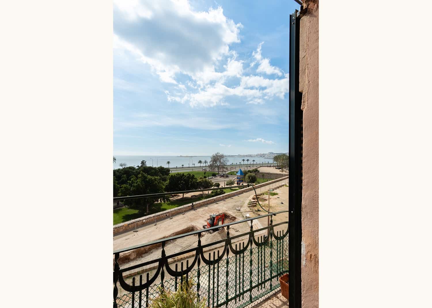 3 bedroom Flat for sale in Palma de Mallorca with garage - € 4,750,000 (Ref: 9725054)