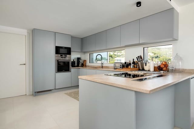 3 bedroom Penthouse for sale in Portals Nous, Calvià with pool garage - € 2,350,000 (Ref: 9752614)