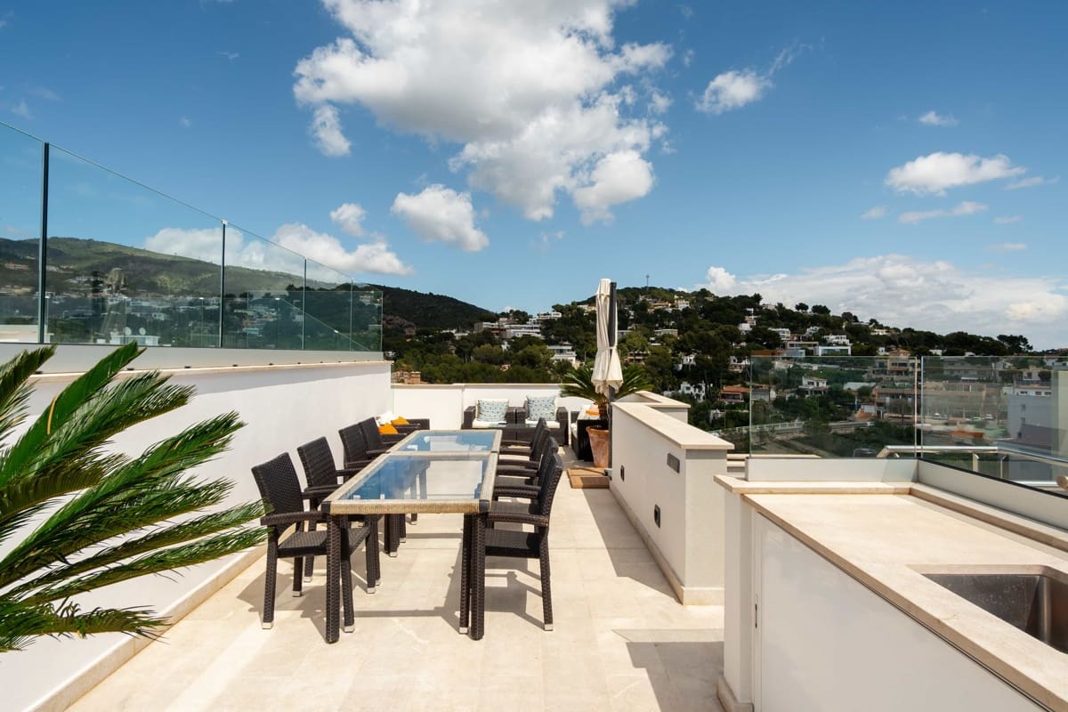 3 soveværelse Penthouse til salg i Portals Nous med swimmingpool garage - € 2.350.000 (Ref: 9752614)
