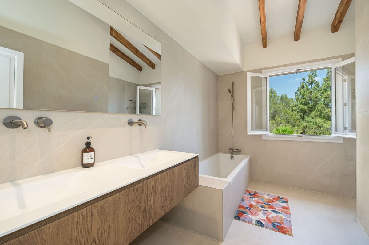 8 bedroom Townhouse for sale in Palma de Mallorca with pool garage - € 3,650,000 (Ref: 9823298)