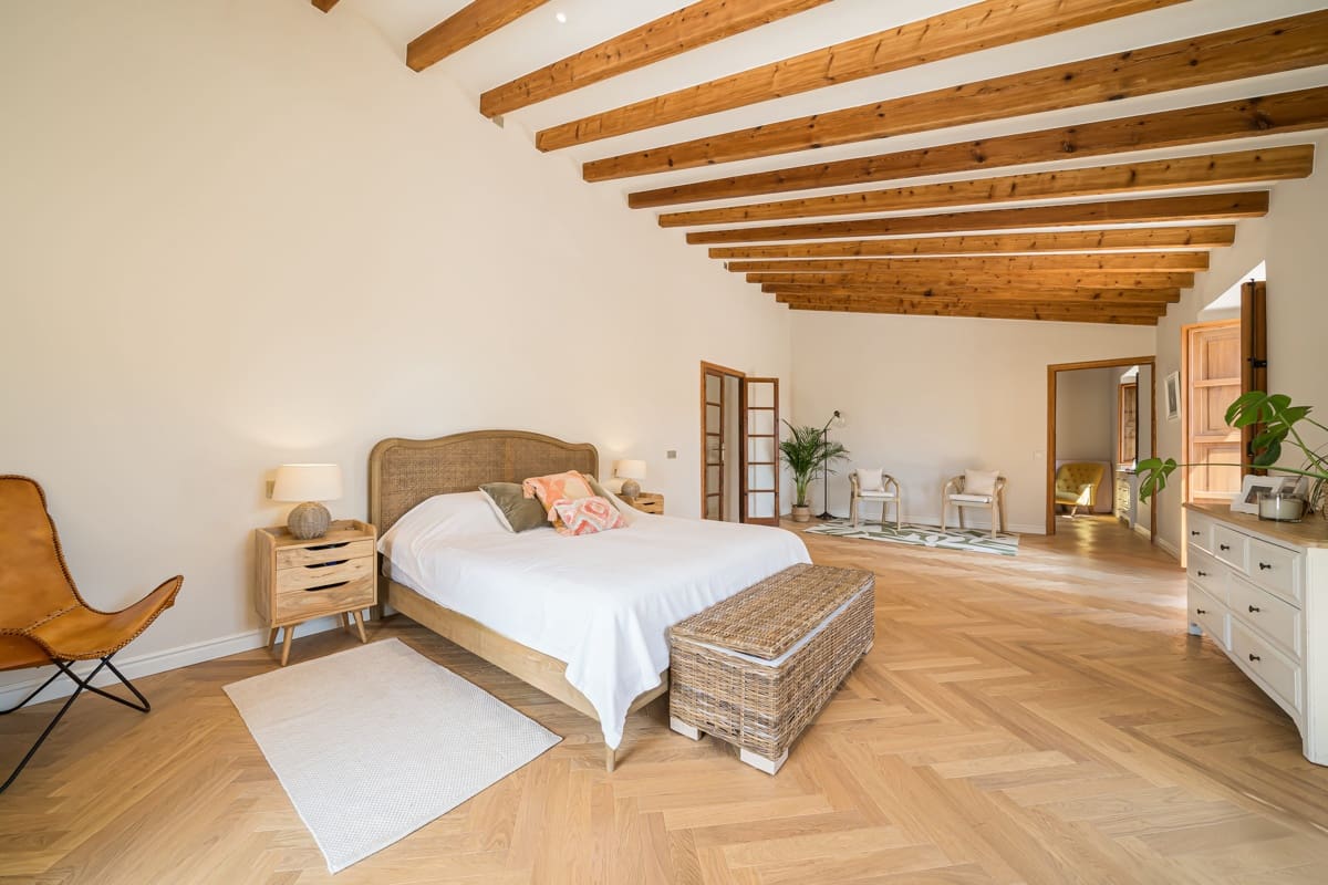 8 bedroom Townhouse for sale in Palma de Mallorca with pool garage - € 3,650,000 (Ref: 9823298)