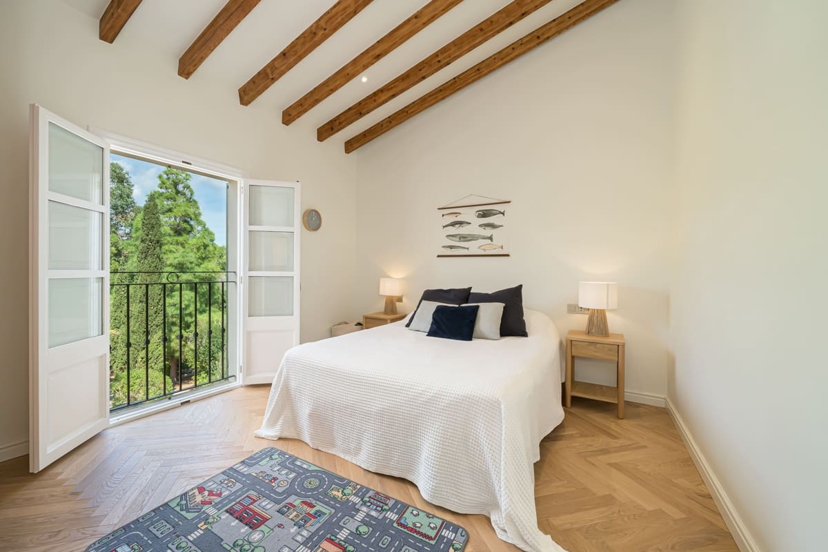 8 bedroom Townhouse for sale in Palma de Mallorca with pool garage - € 3,650,000 (Ref: 9823298)